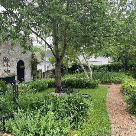 Iron Gate Inn Мэдисон Экстерьер фото